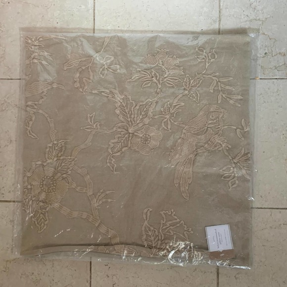 Pottery Barn Kelcie Pillow Cover Neutral 22 sq Embroidered Stonewash Birds Linen - Picture 4 of 15